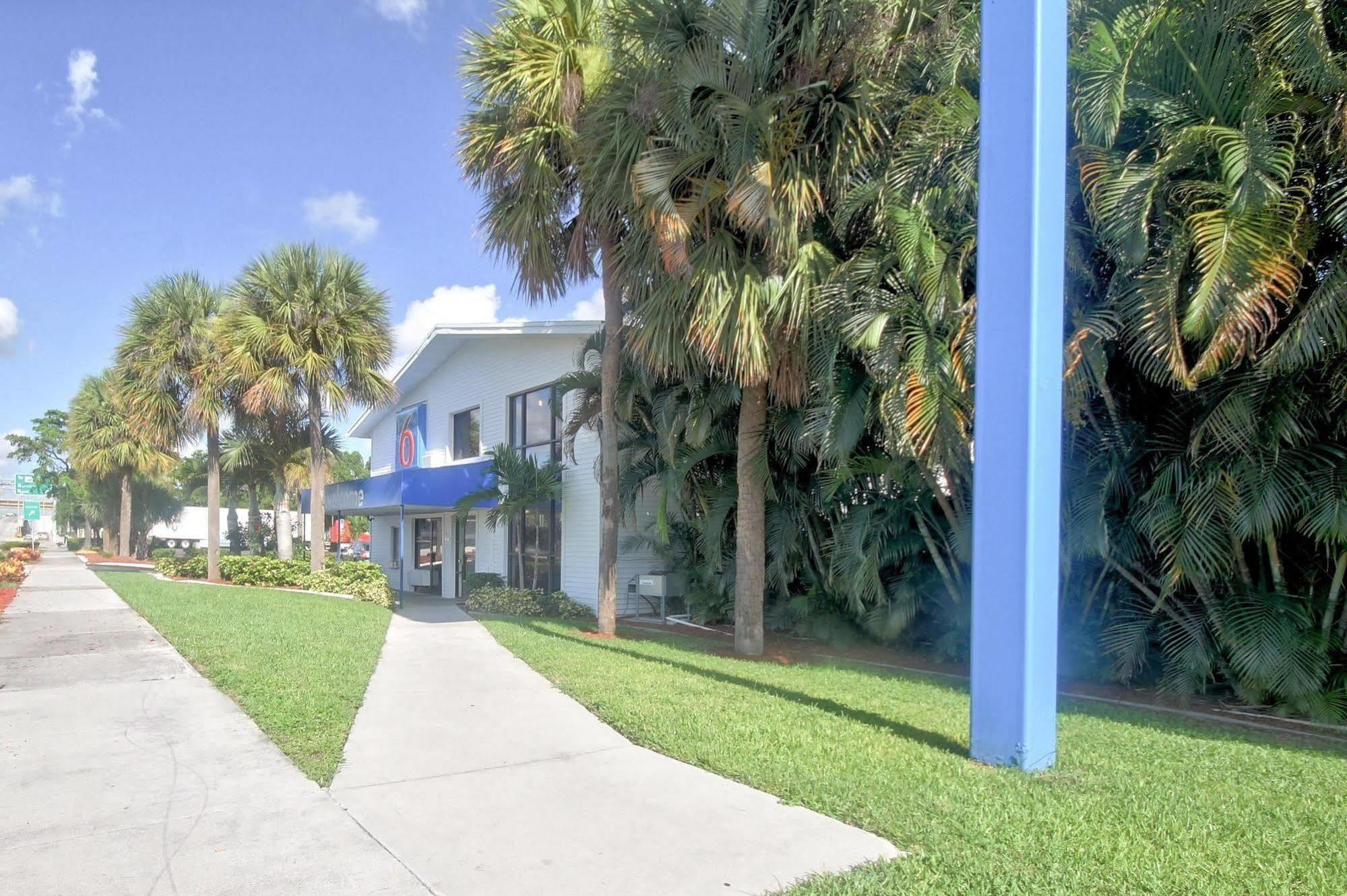 Motel 6-Fort Lauderdale, Fl Zewnętrze zdjęcie